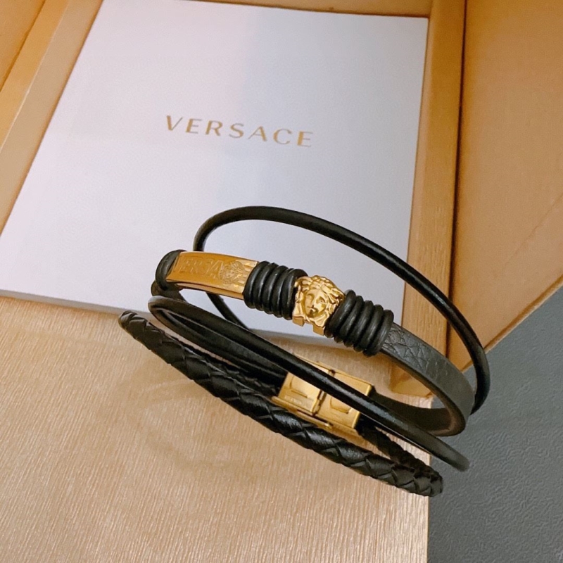 VERSACE